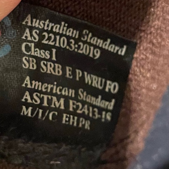 Blundstone Work and Safety Boots - Picture 9 of 10